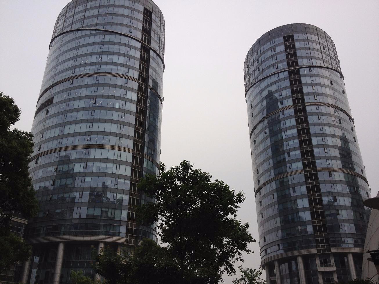 真北路地铁站绿洲中环中心都有什么面积出租的呢