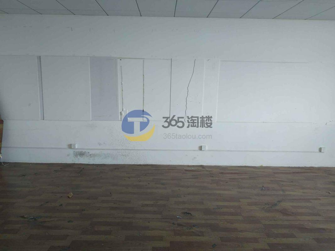 新宝中心