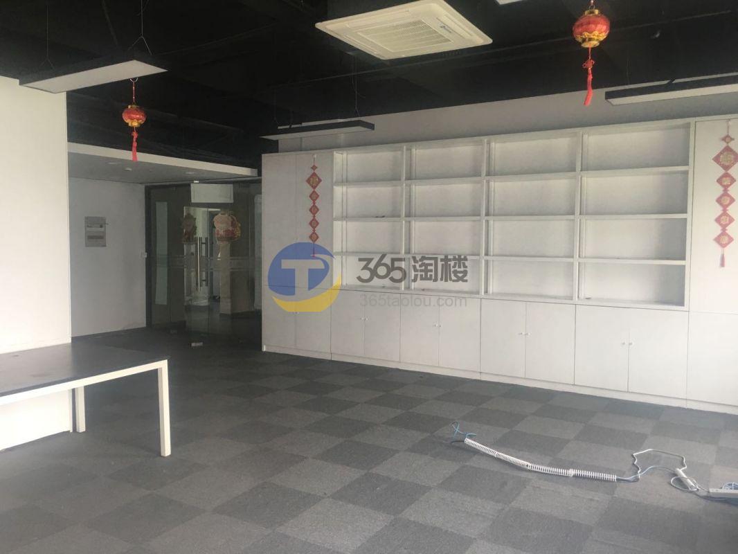 开伦江南场