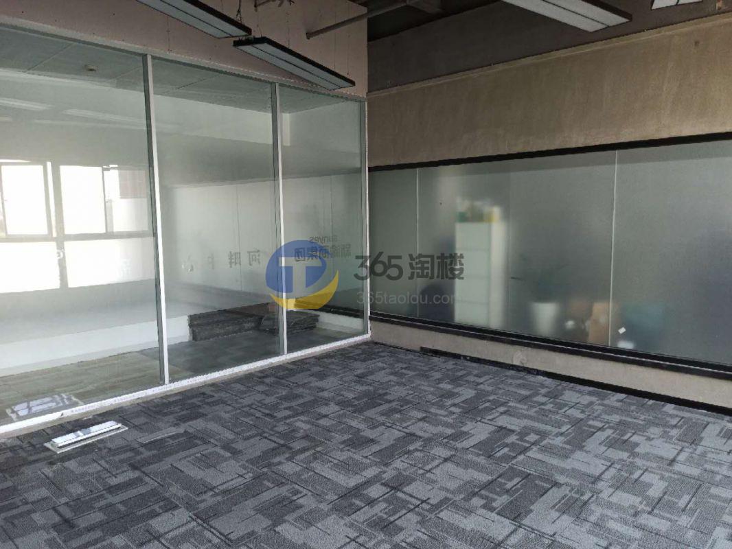新渝商集团河畔中心