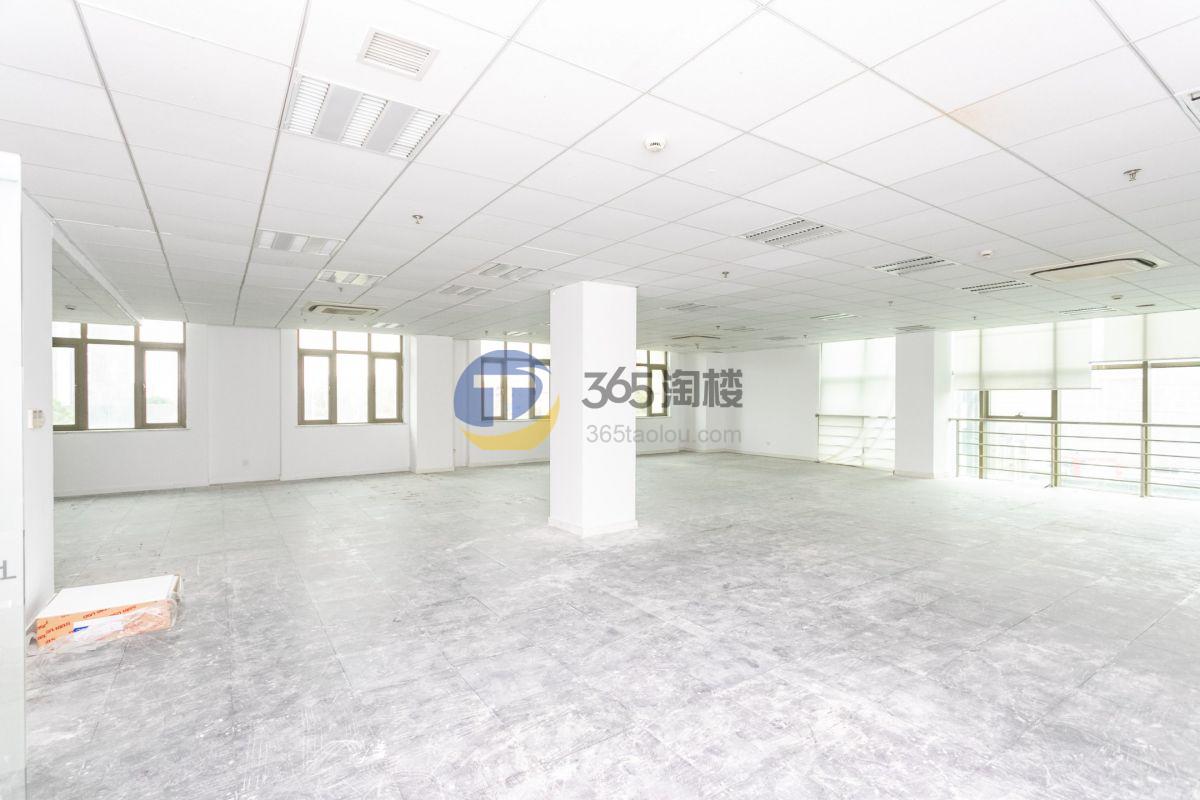 宝虹中心