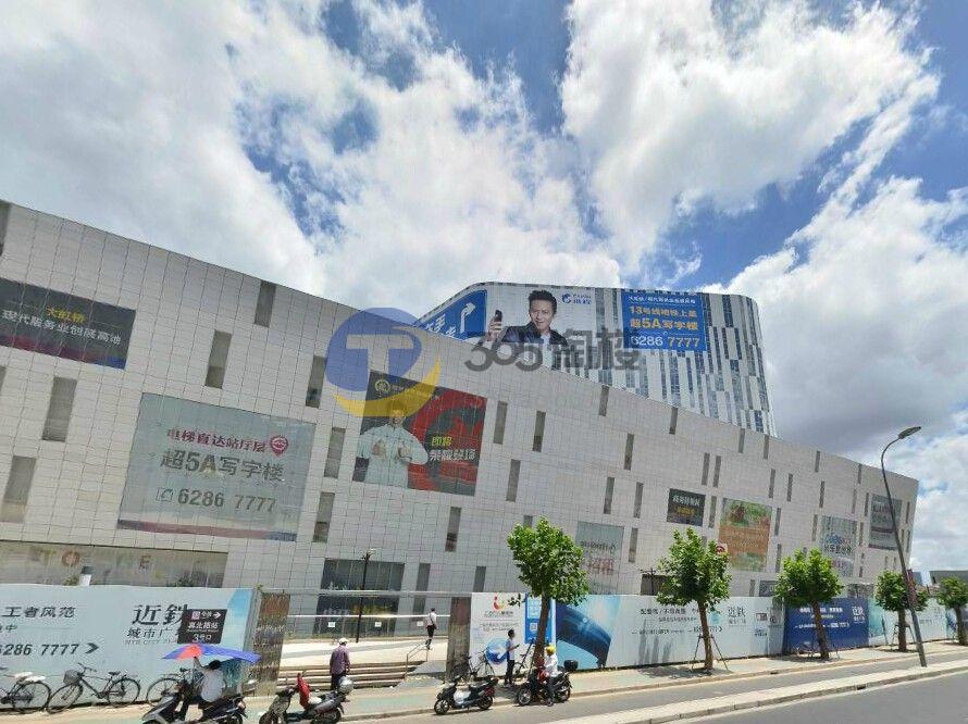 13号线近铁城市广场280平精装特价出租