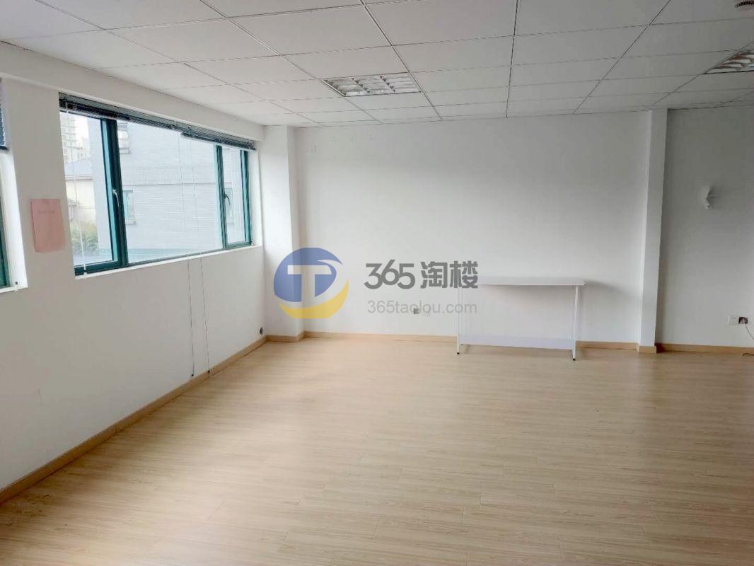 福克斯（沪光东路店）