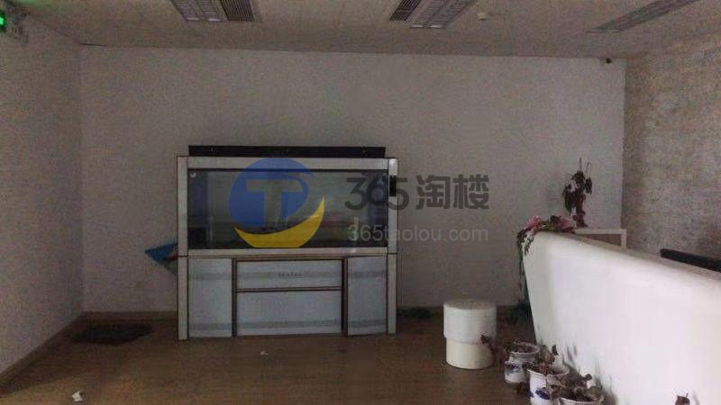 绿地北外滩中心(绿地浦创商务大厦)办公区域