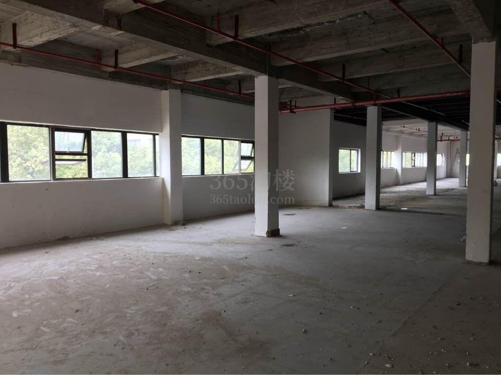 芳华德必运动LOFT