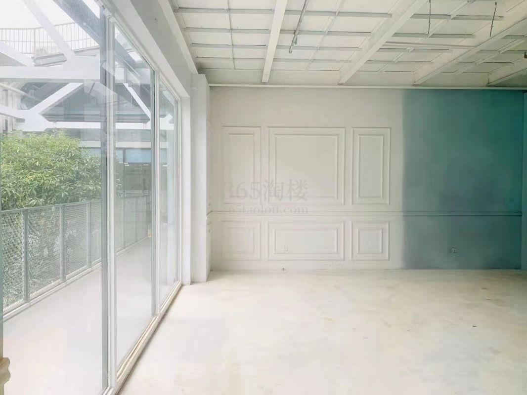 芳华德必运动LOFT