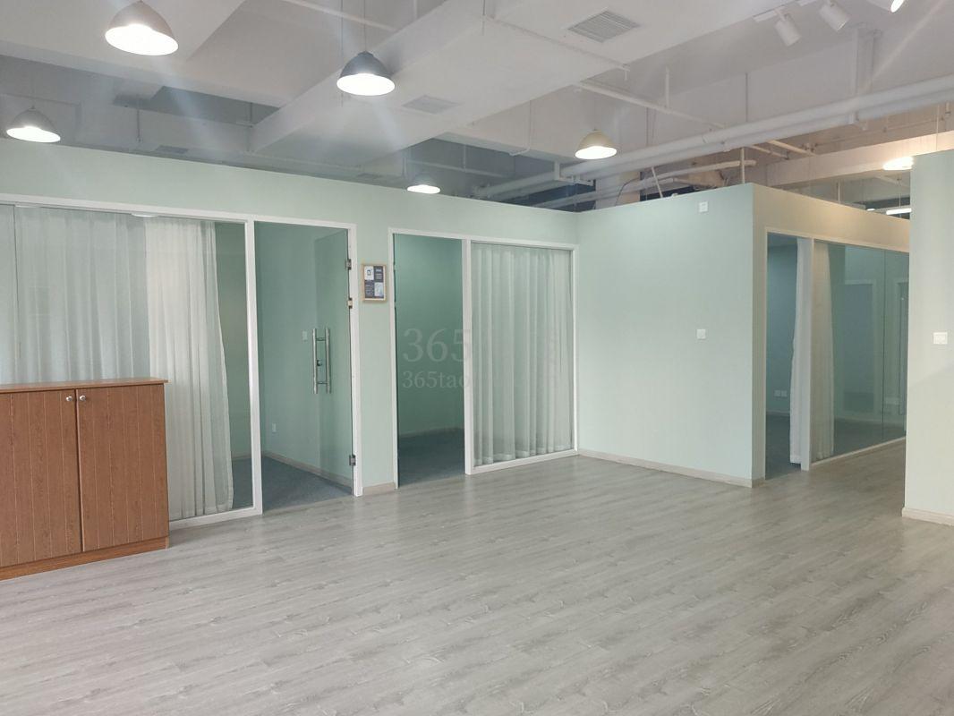 芳华德必运动LOFT