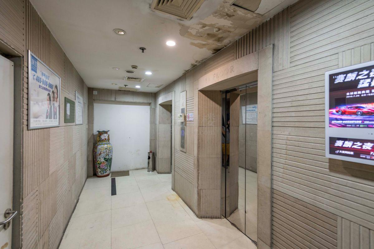 张江路69号电梯厅