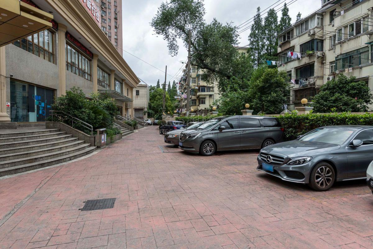 新东纺国际商务中心周边环境