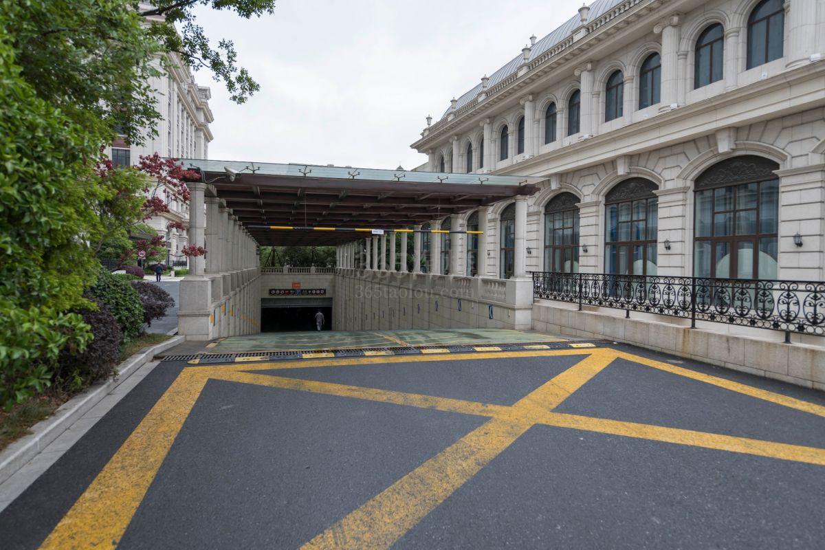 新华联国际中心公共区域
