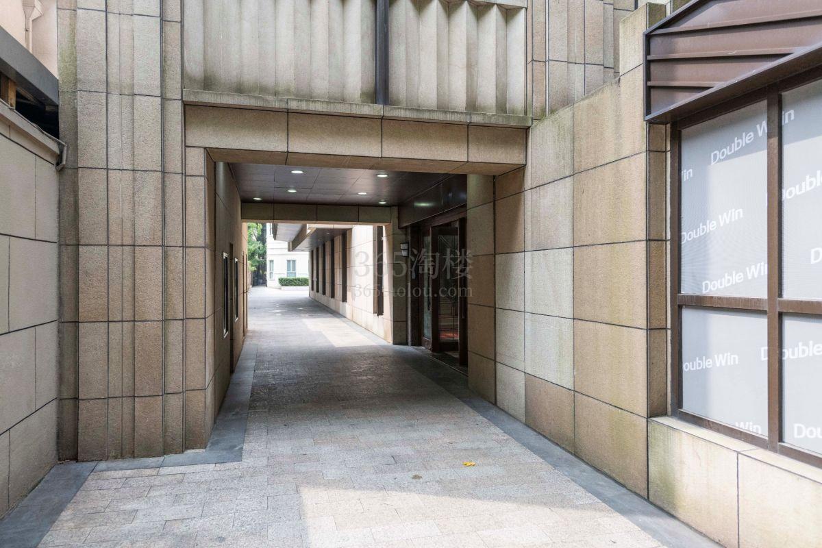 新利商务中心公共区域