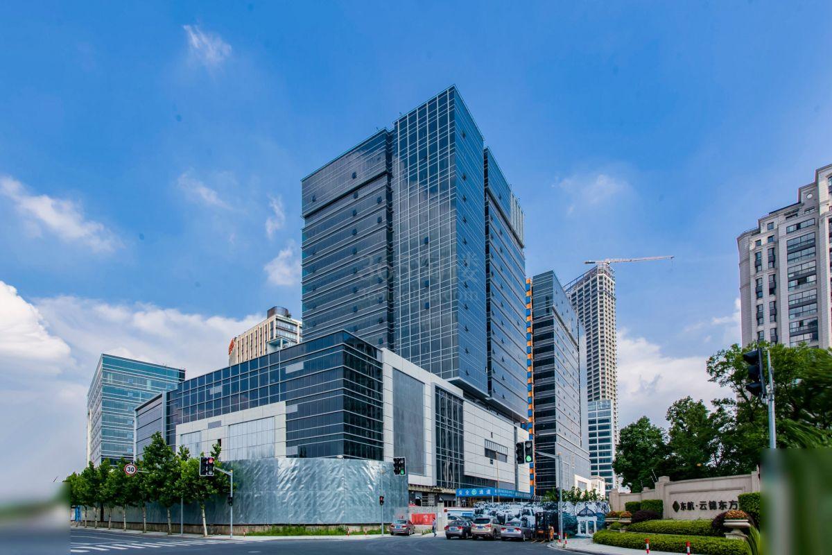 东航滨江中心外立面
