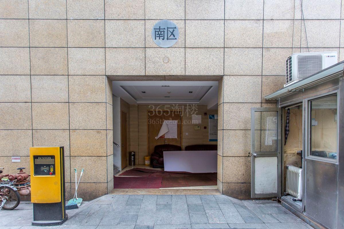 祥德坊现代设计园大门