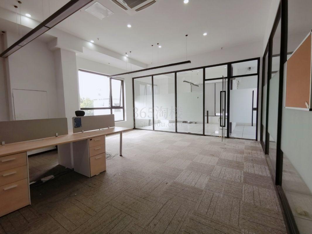芳华德必运动LOFT