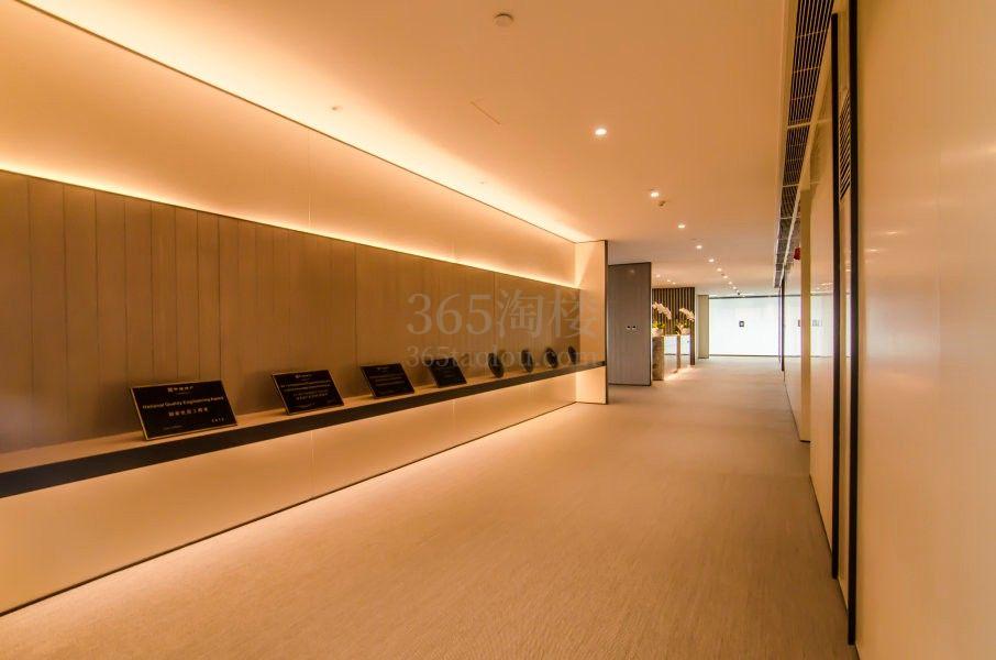 Officezip联合办公（中海国际中心）