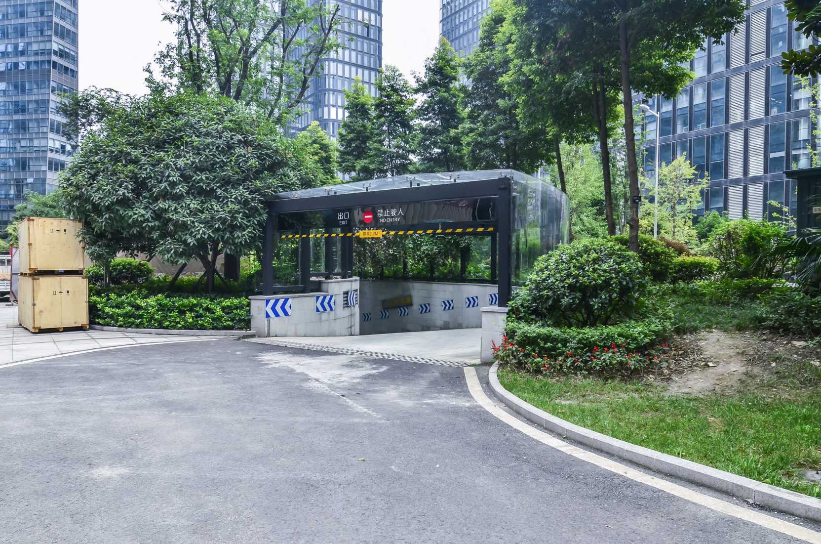 成都国际科技节能大厦周边环境