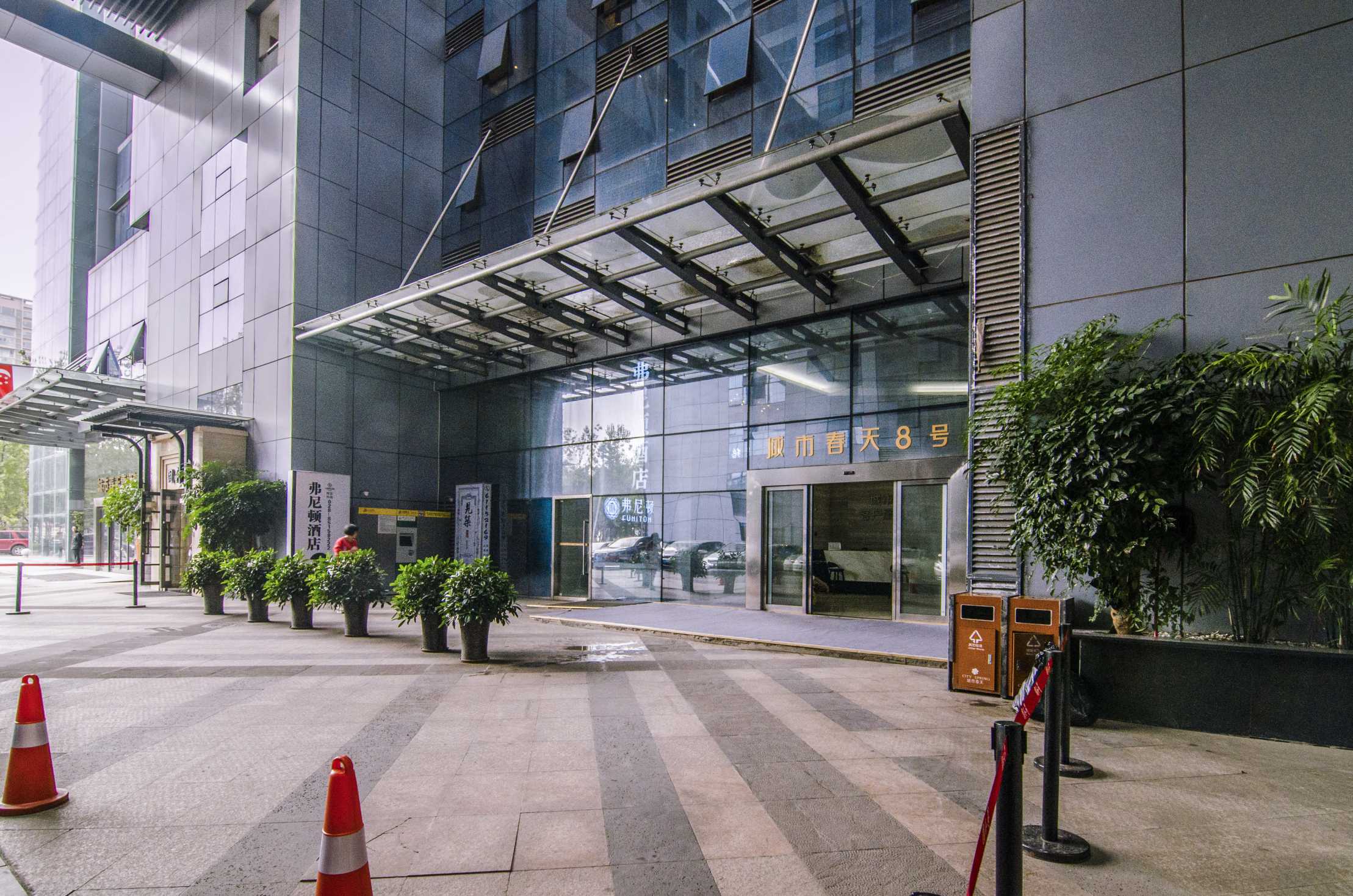 城市春天8号大门