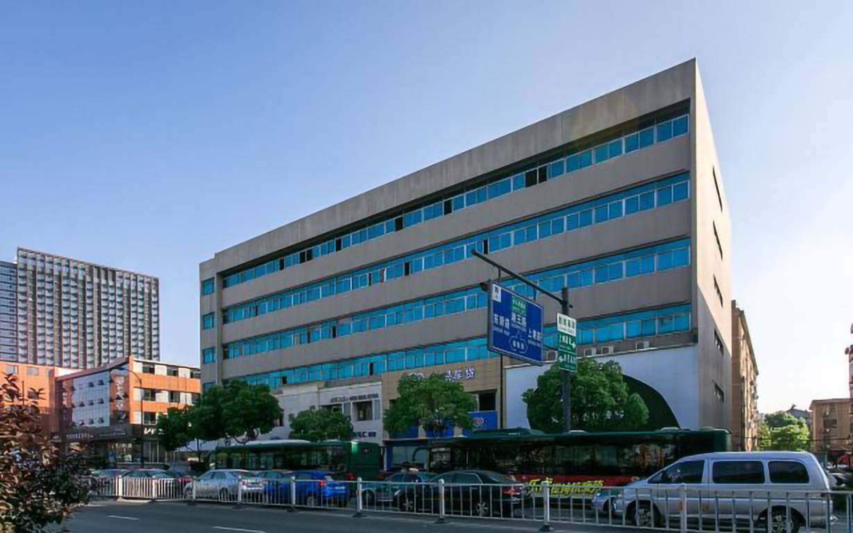 华洲创业大楼外立面