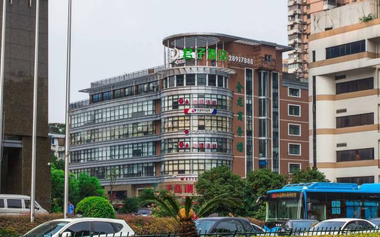 金龙商务楼外立面