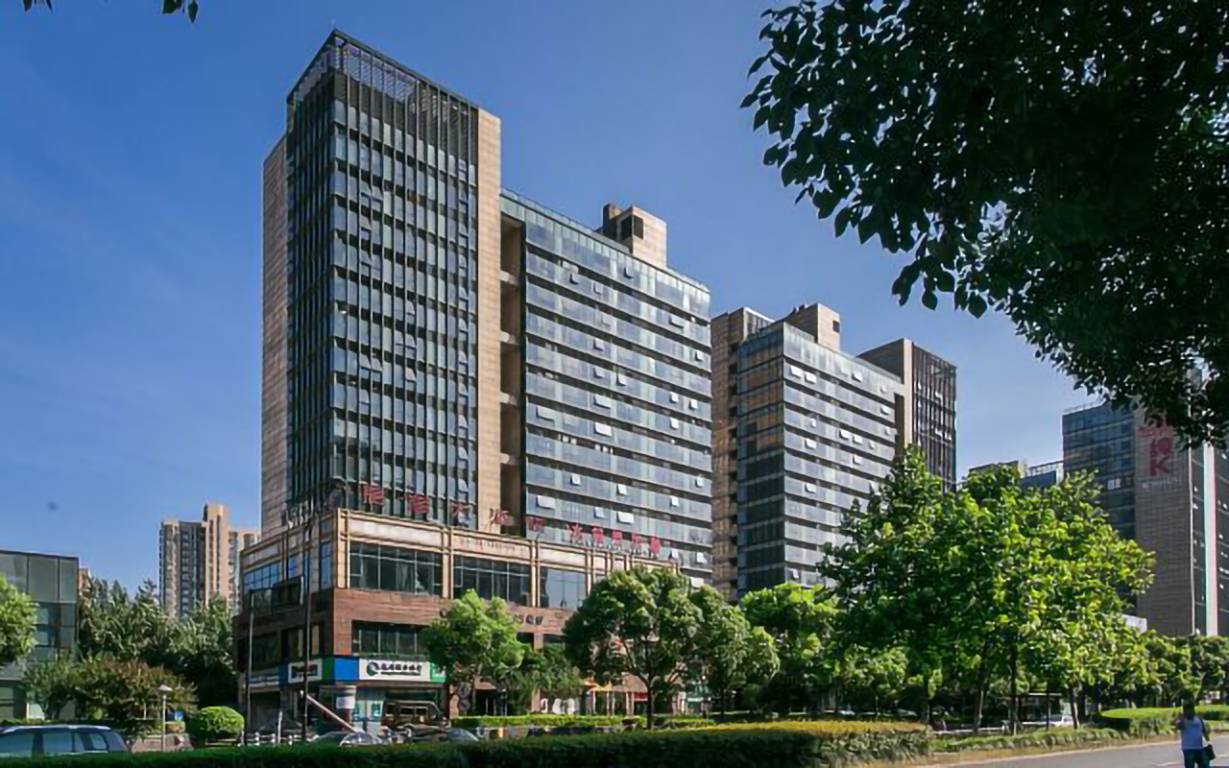 龙申剑桥公社