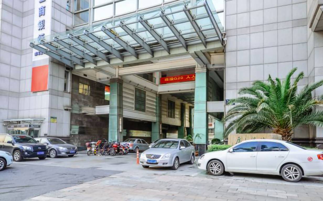 铭扬大厦大门