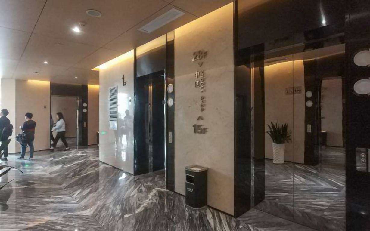 诺德财富中心电梯厅