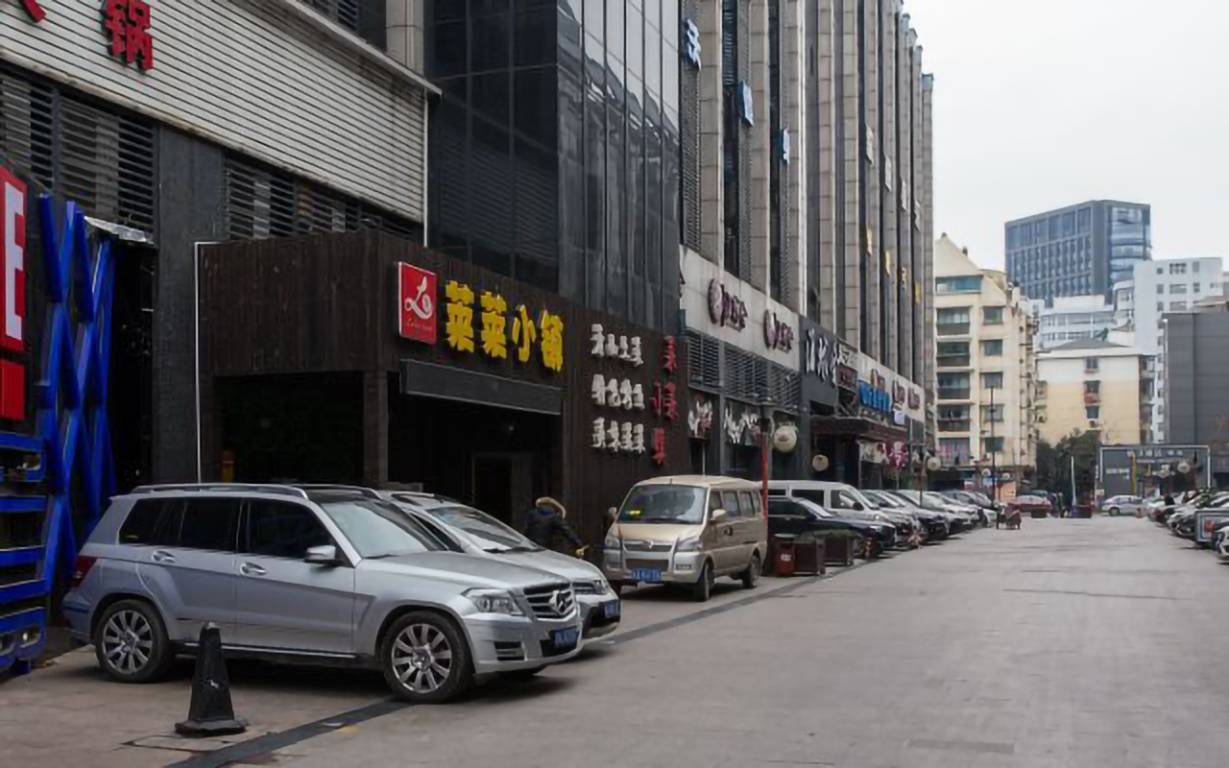 万塘汇大厦周边环境