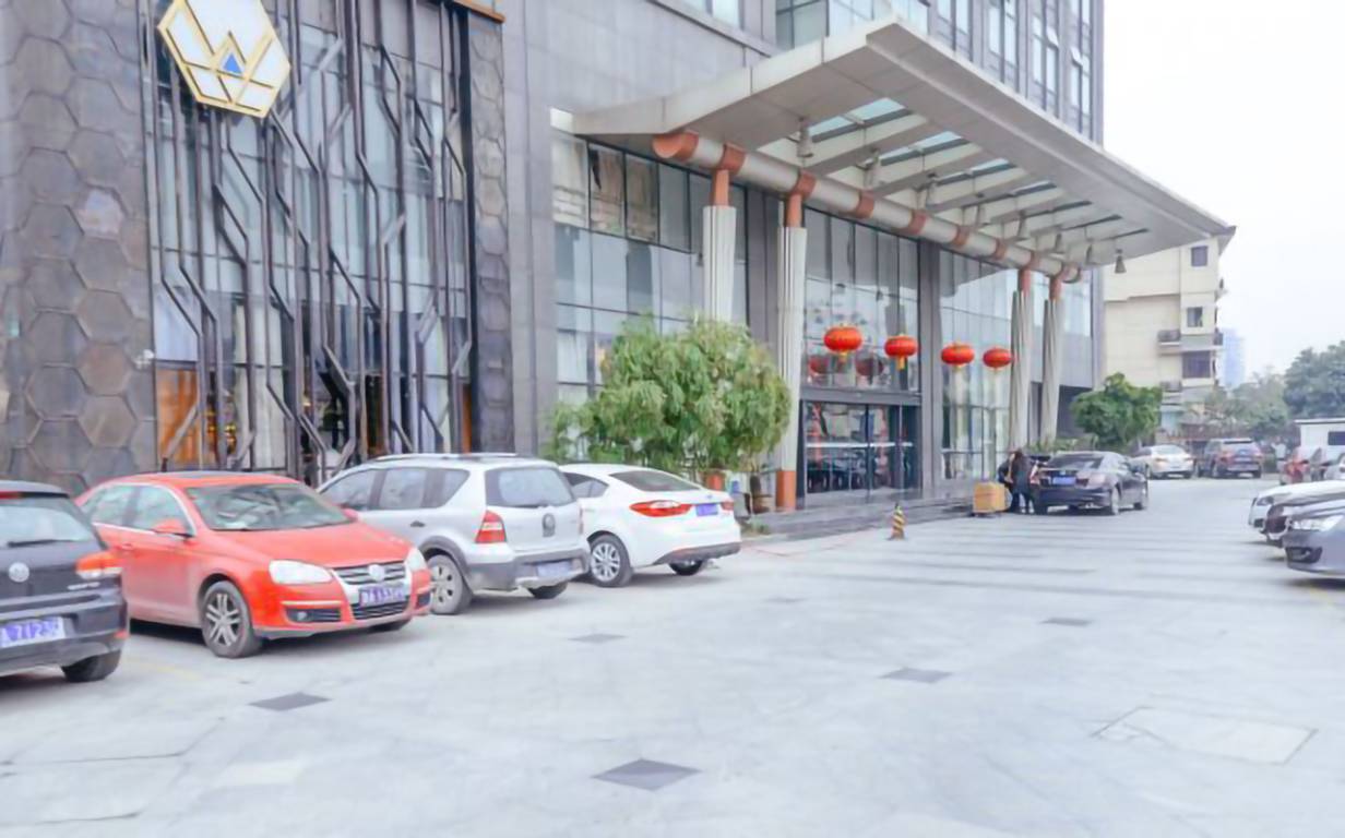 西城新座大门