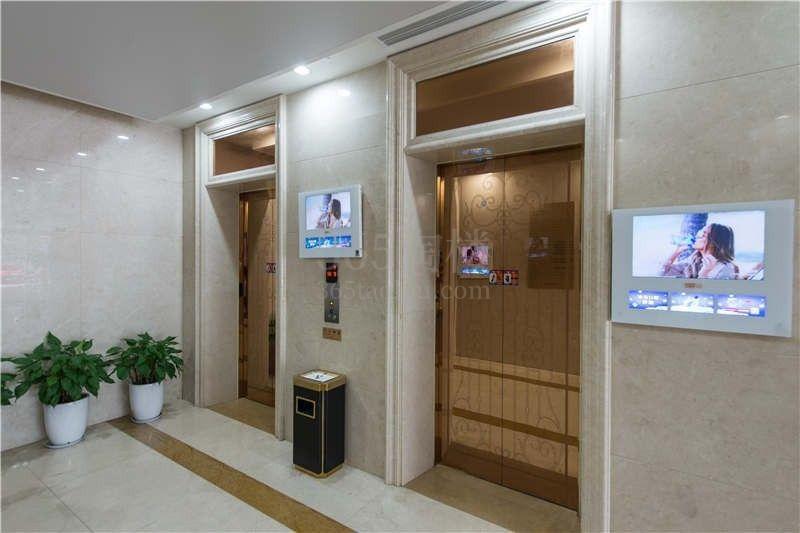 凯旋发展大厦电梯厅