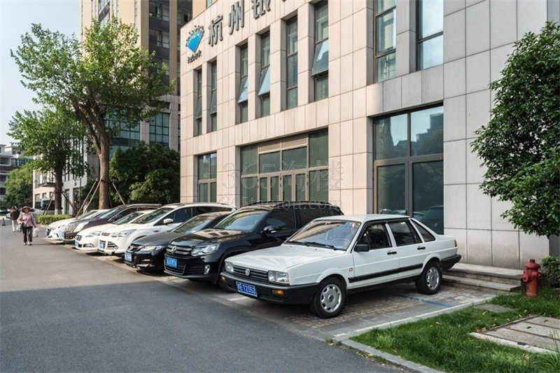 佰富时代中心广场