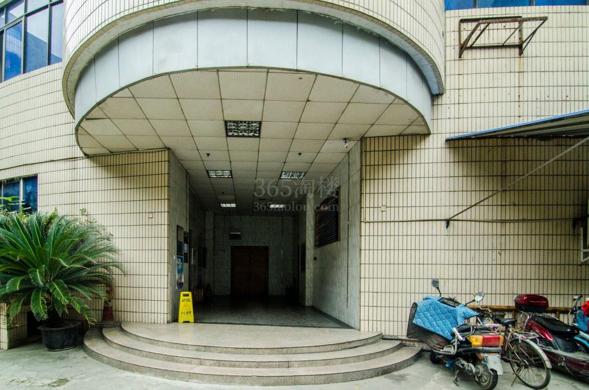 华信大厦大门
