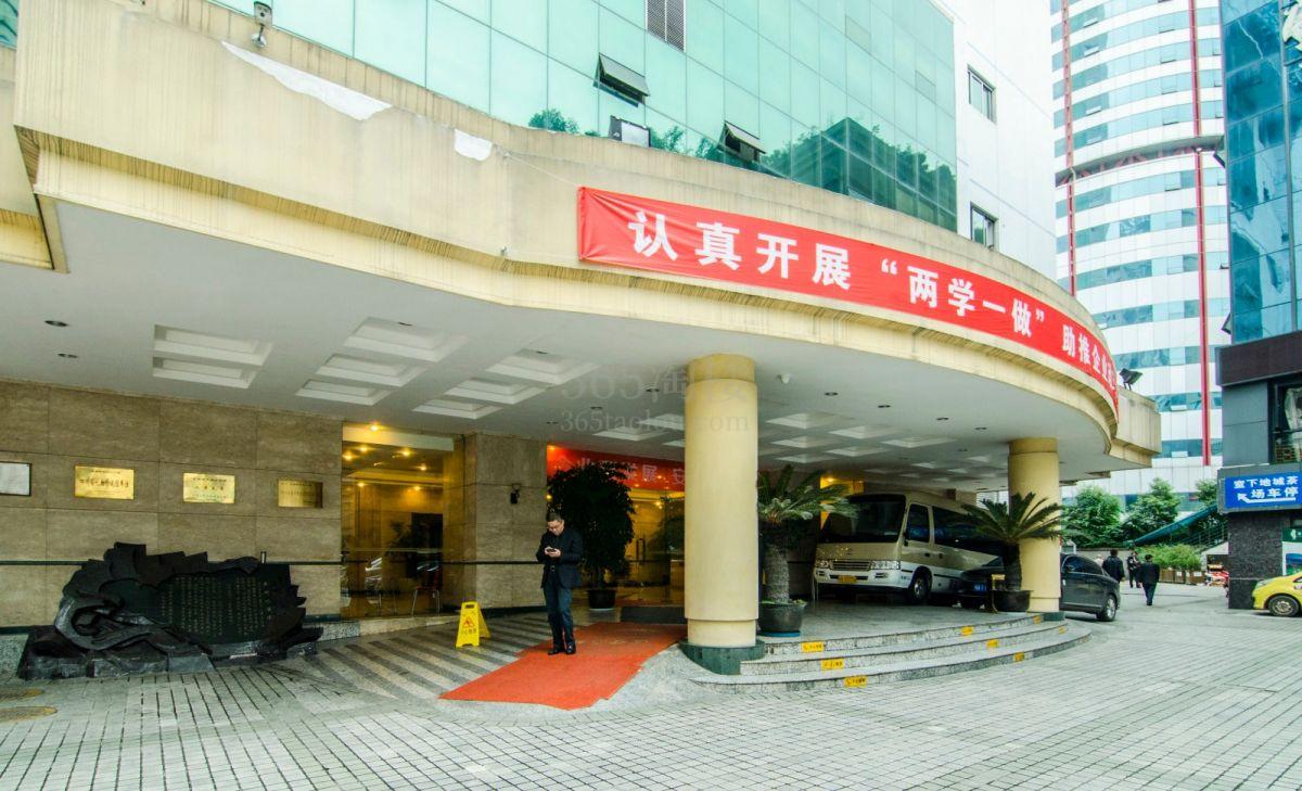 新时代广场大门