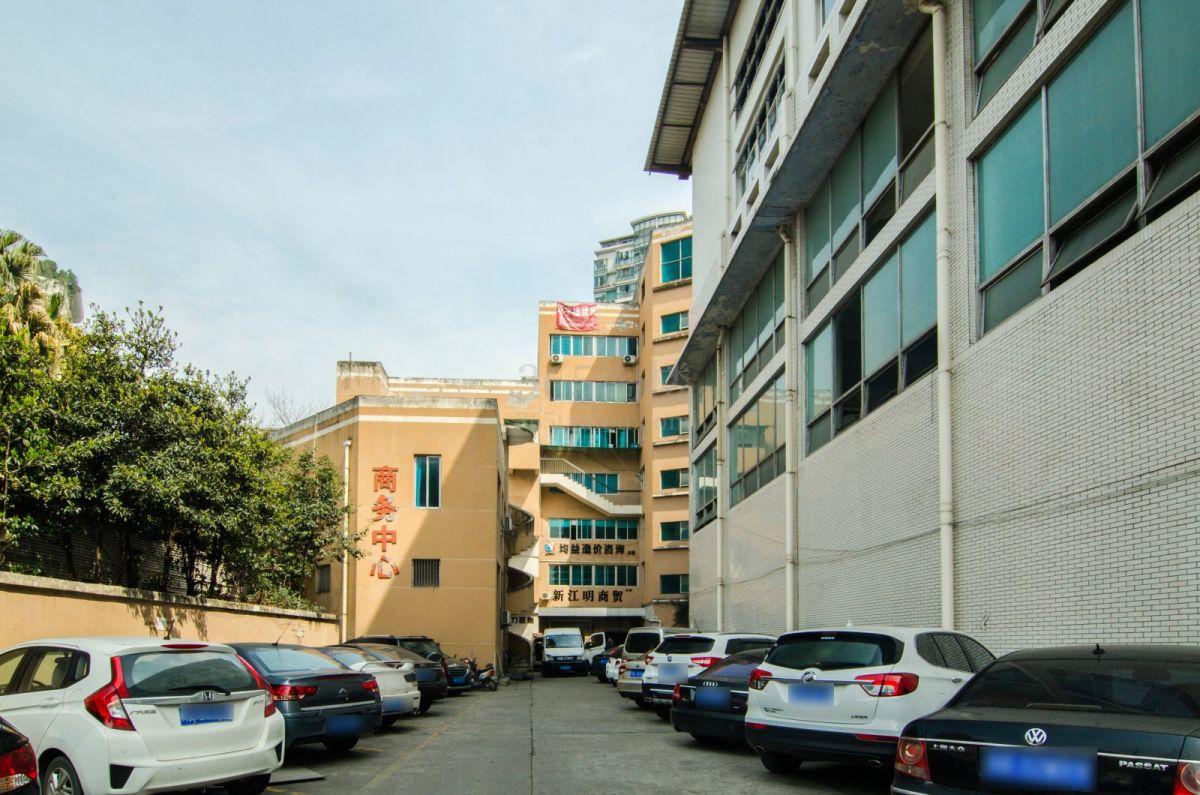 新联商务中心外立面