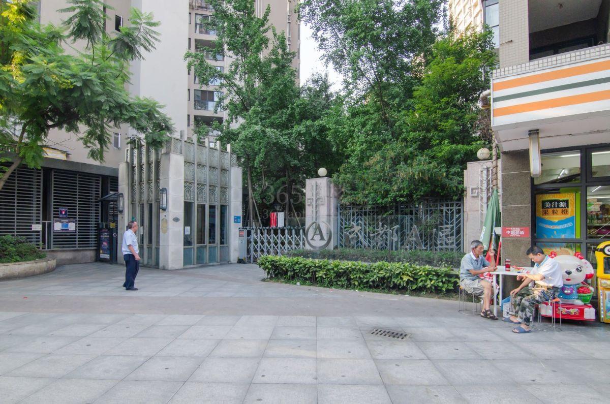 成都A区周边环境