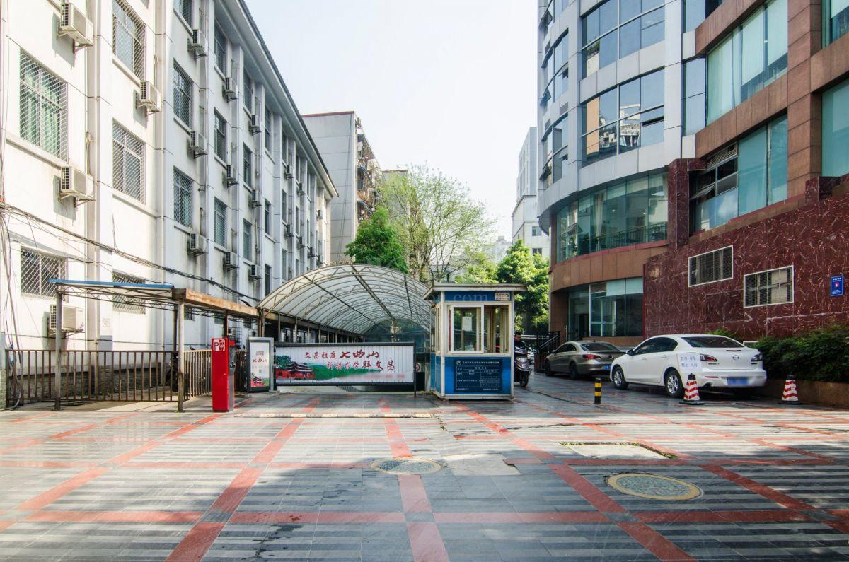 百丽大厦周边环境