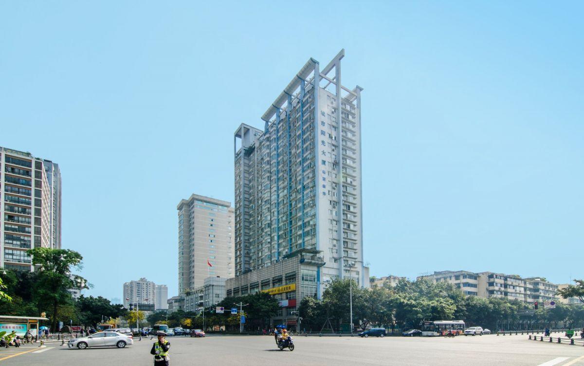 城市阳光外立面