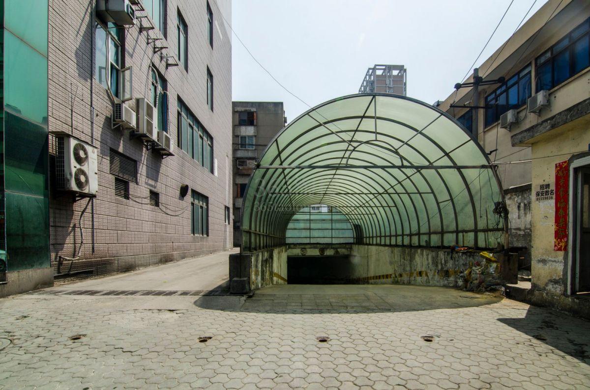 东福大厦周边环境