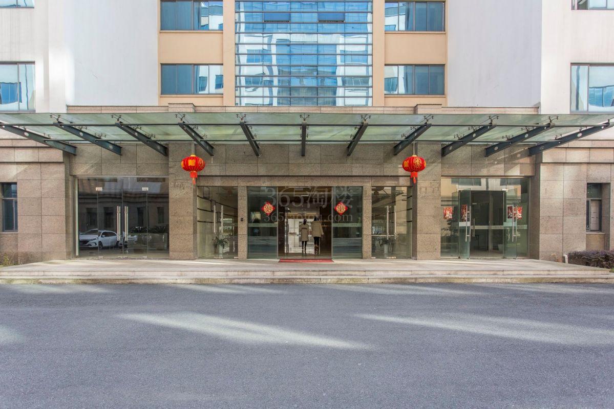东忠科技园大门