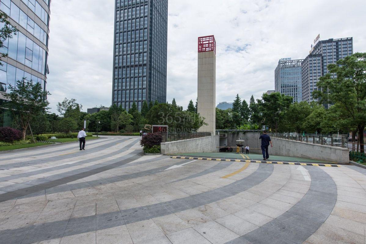 银泰国际周边环境