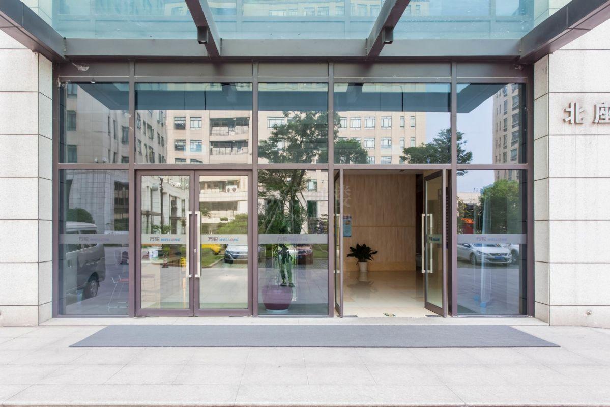万轮科技园大门