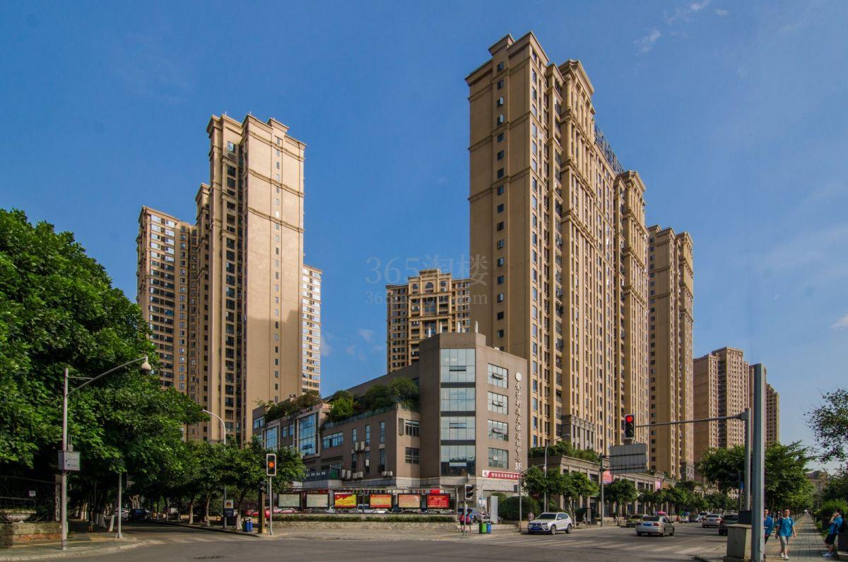 建发财富中心外立面