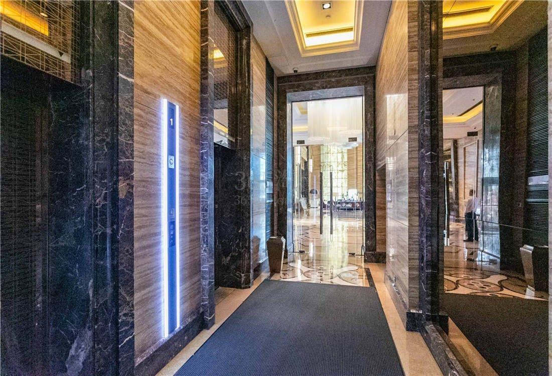 雷迪森财富中心电梯厅