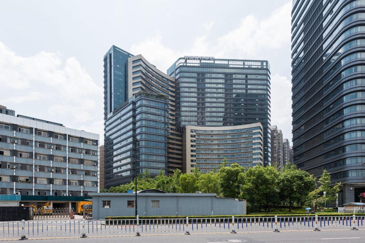 野风·现代中心外立面