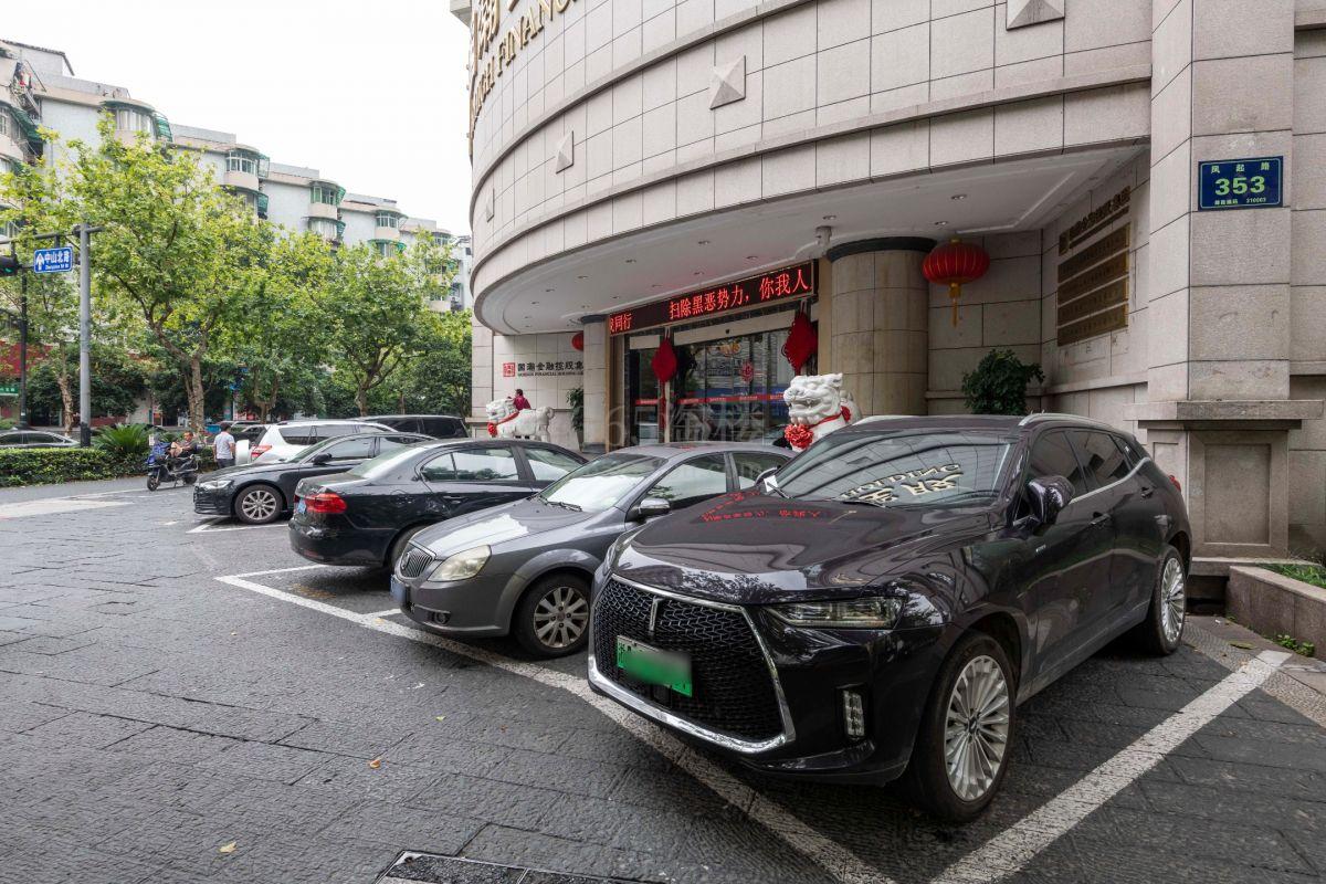 国都商务大厦大门