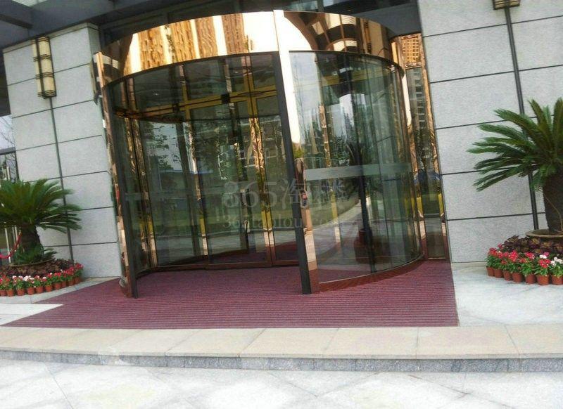 理想国际大厦大门