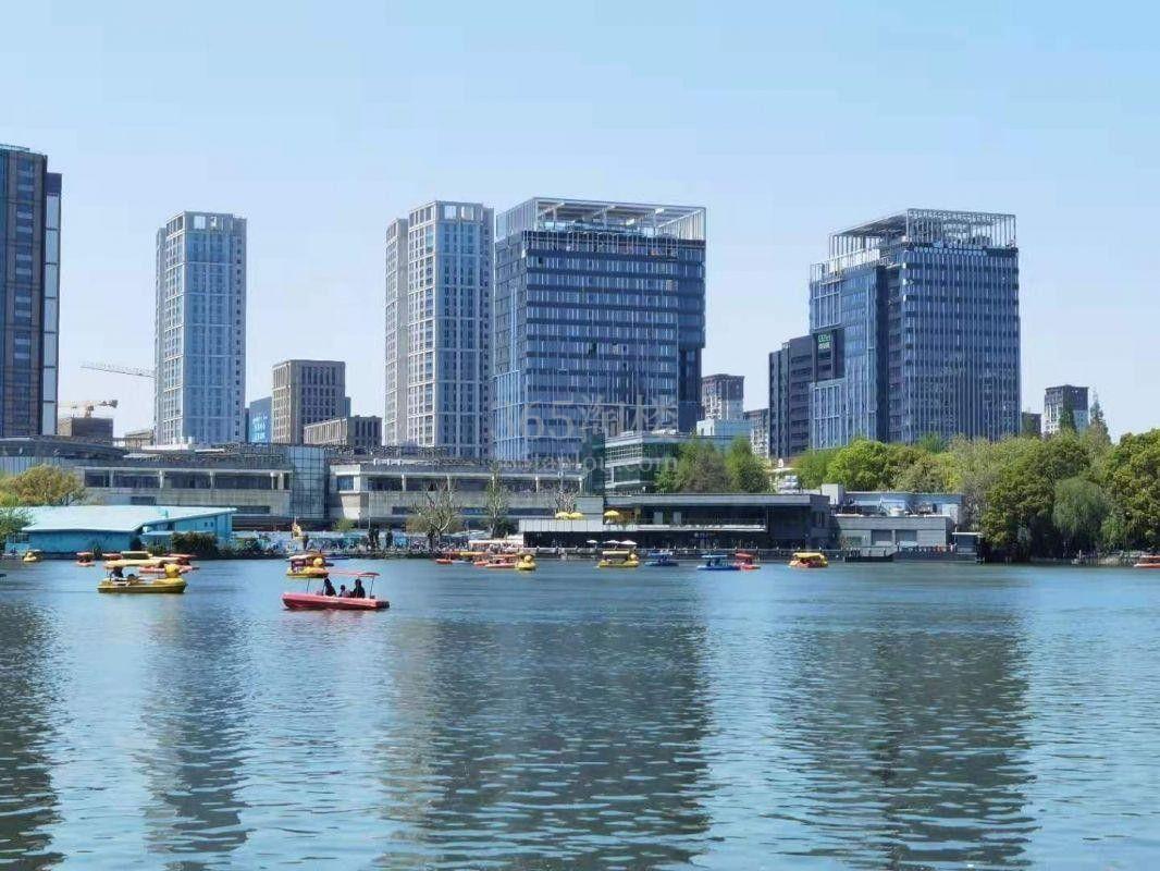 上海上海三和大厦停车费多少钱