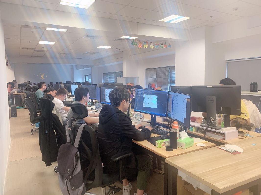 华纳商务中心