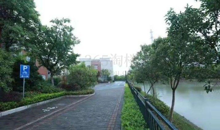 浦东创研智造五期周边环境