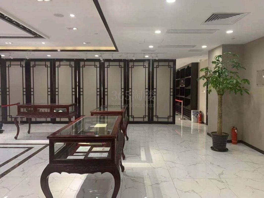 华狮广场中心
