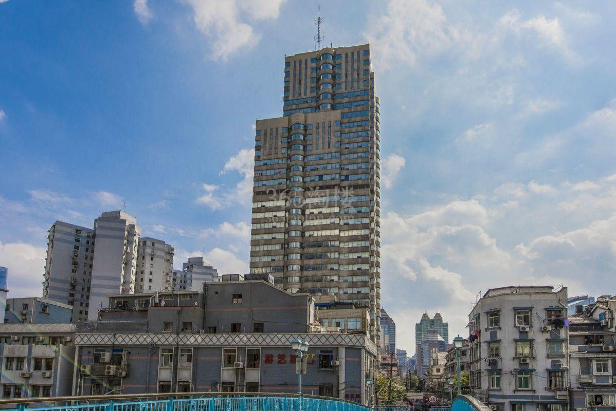 上海物资大厦停车场收费吗